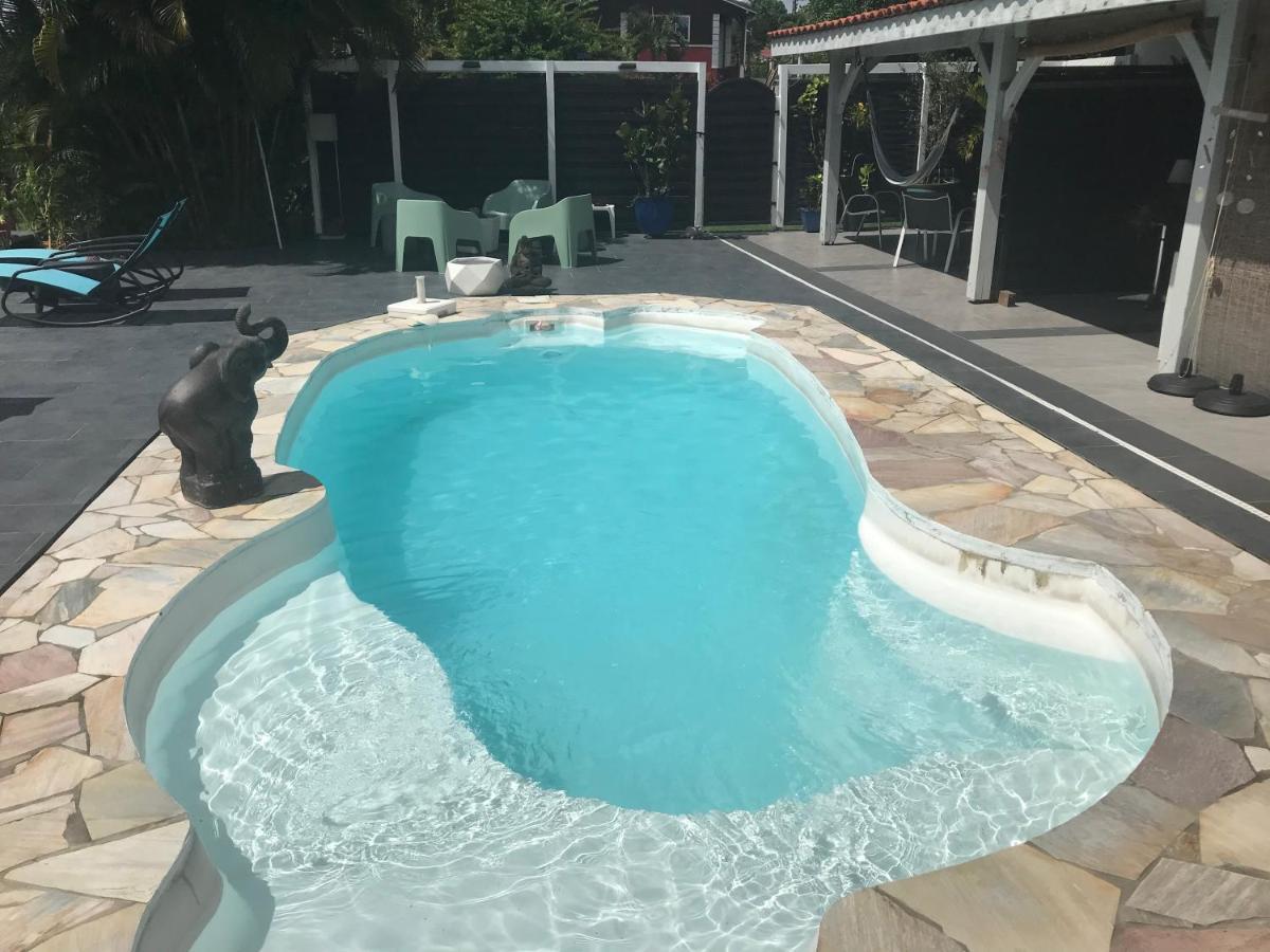 Grand T2 Tout Confort , Emplacement Ideal Riviere-Salee Esterno foto