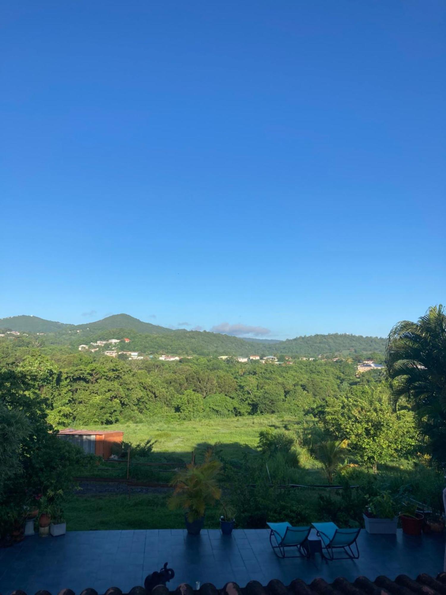 Grand T2 Tout Confort , Emplacement Ideal Riviere-Salee Esterno foto